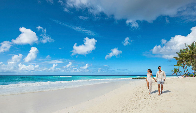 Sandals-Barbados-beach-couple